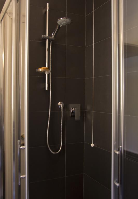 Laxmi Guesthouse B&B Cenova Dış mekan fotoğraf